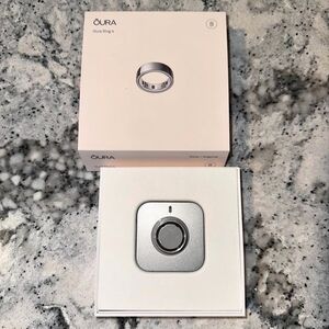 Oura Ring 4 Silver Size 8